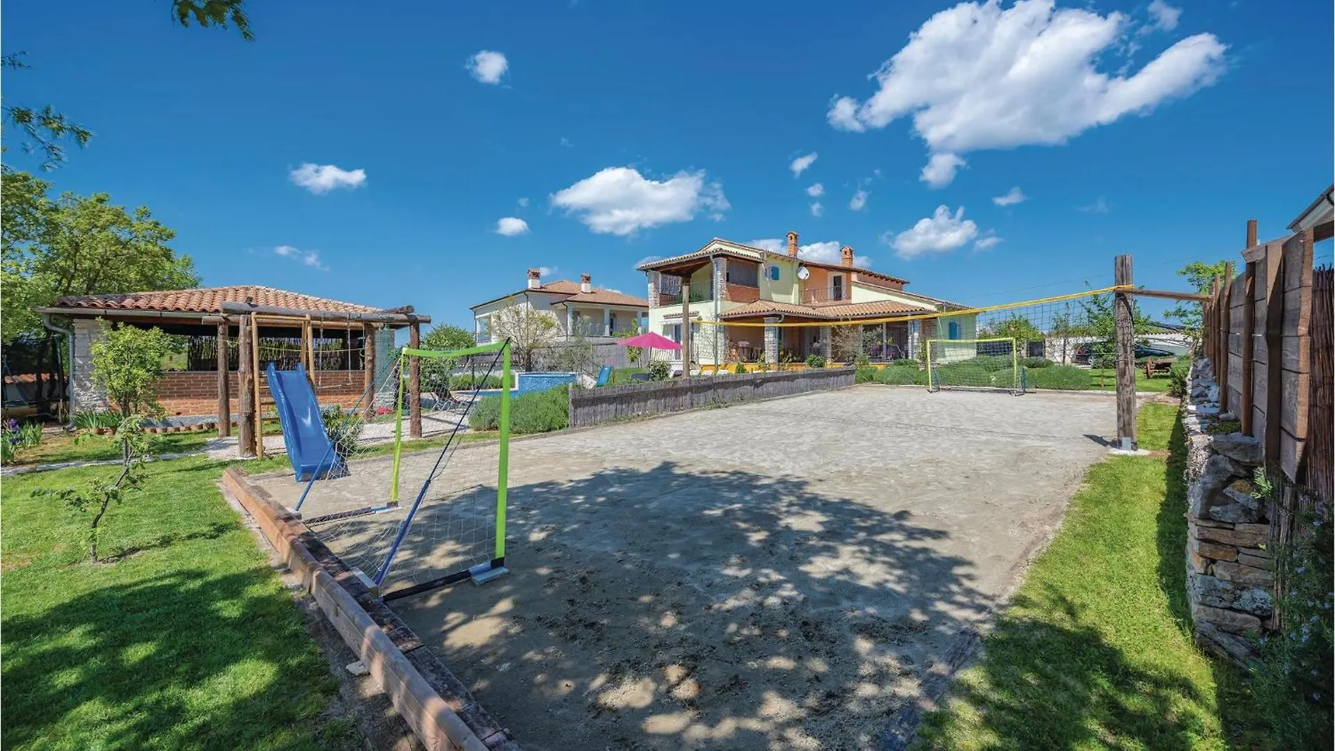 Amazing Home In Rezanci With Wifi
